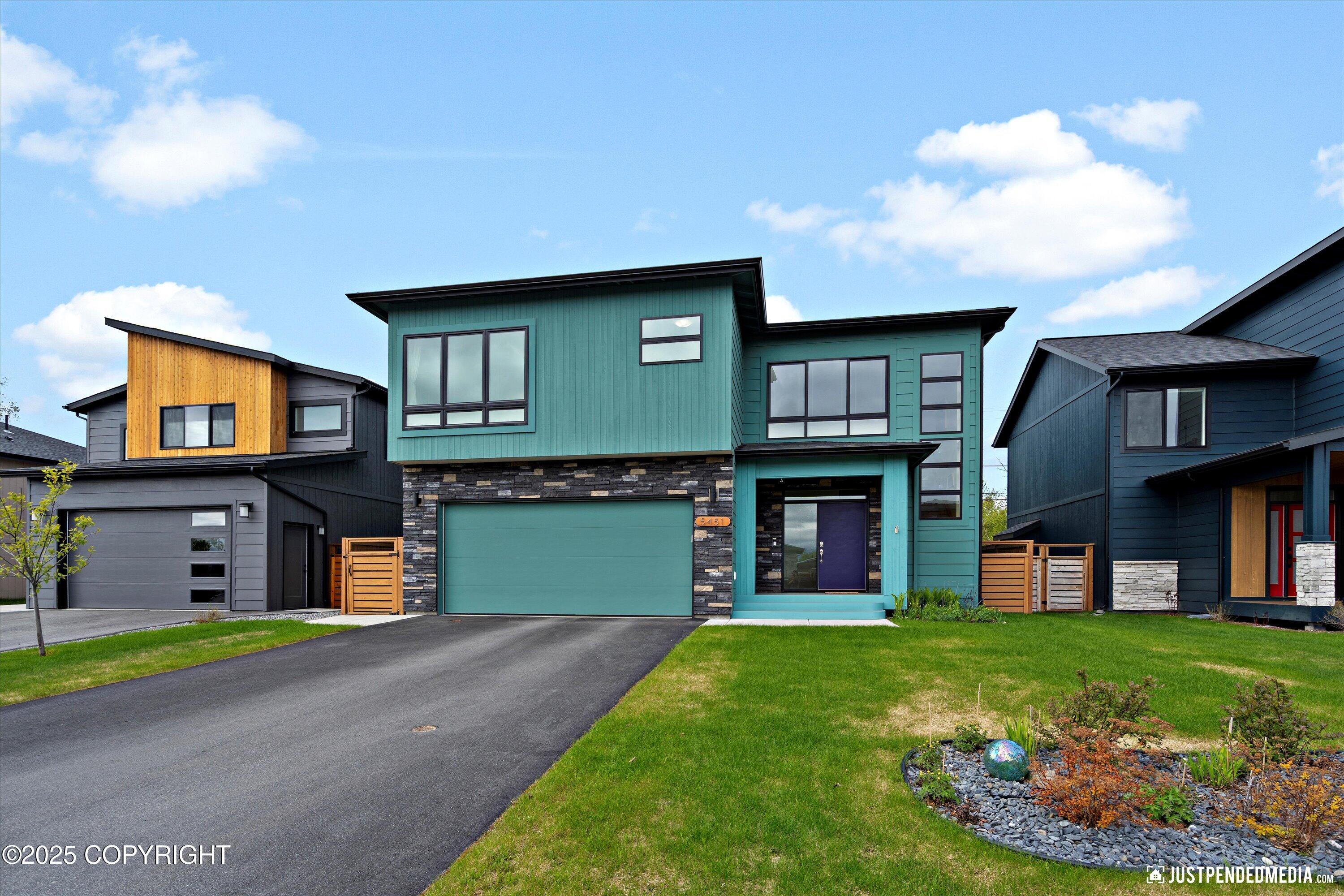 Anchorage, Alaska 99502, United States, 4 Bedrooms Bedrooms, ,3 BathroomsBathrooms,Residential,Pending,140294