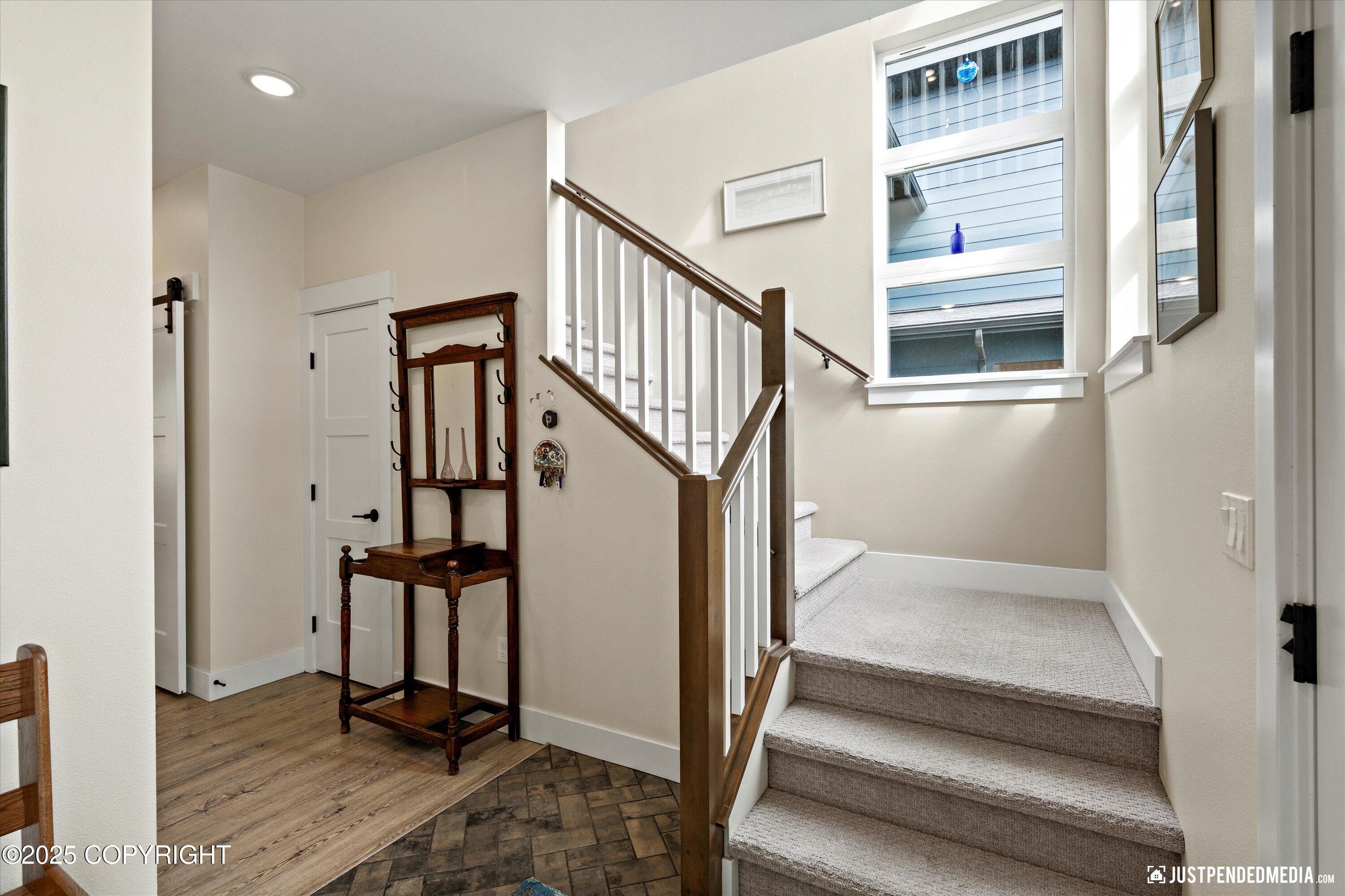 Anchorage, Alaska 99502, United States, 4 Bedrooms Bedrooms, ,3 BathroomsBathrooms,Residential,Pending,140294