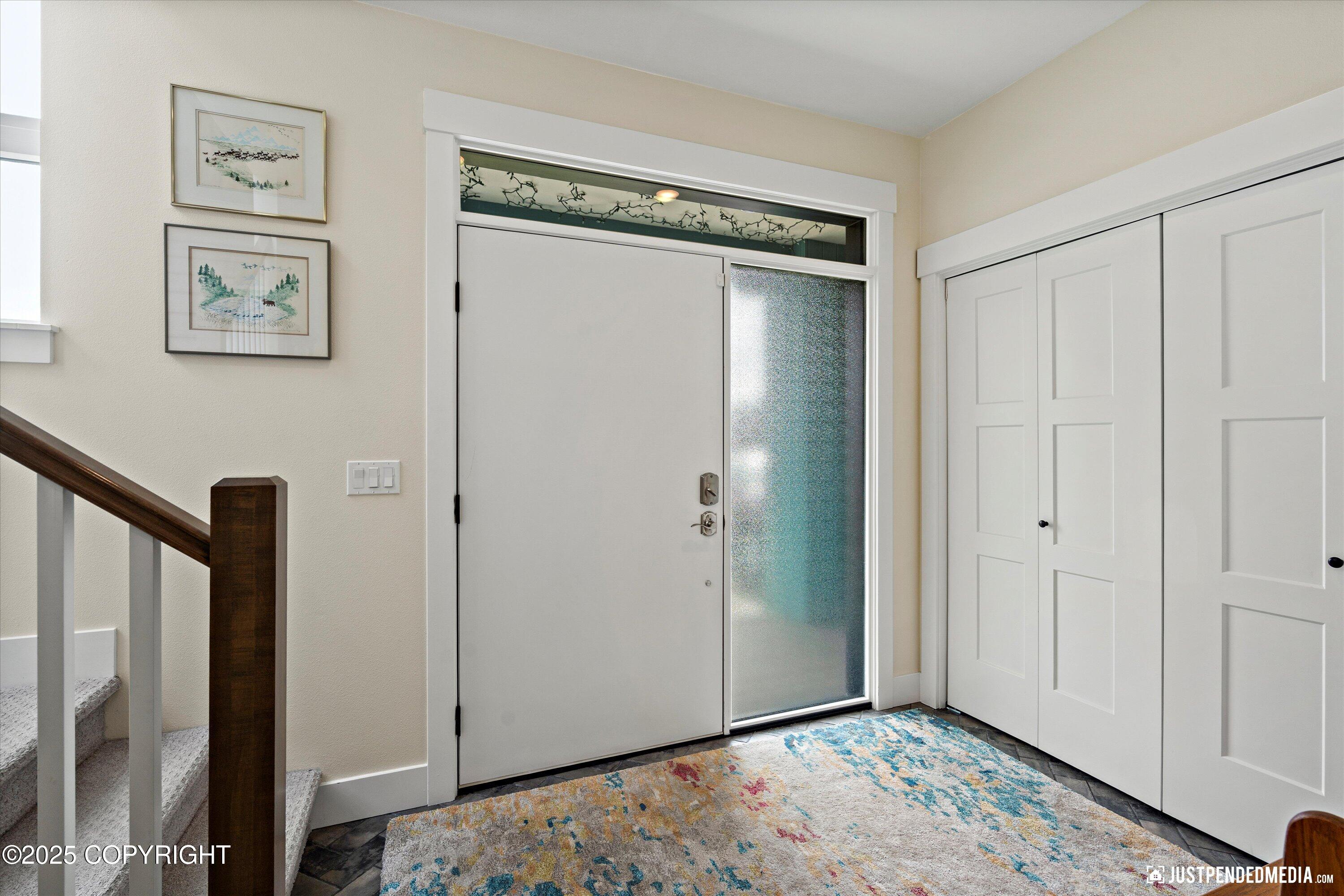 Anchorage, Alaska 99502, United States, 4 Bedrooms Bedrooms, ,3 BathroomsBathrooms,Residential,Pending,140294