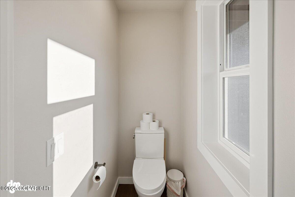 Anchor Point, Alaska 99556, United States, 6 Bedrooms Bedrooms, ,3 BathroomsBathrooms,Residential,Active,230556