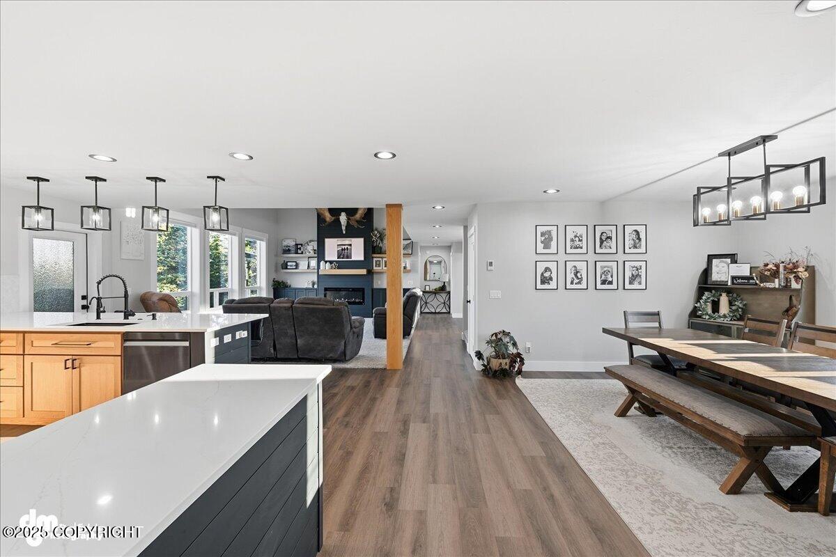 Anchor Point, Alaska 99556, United States, 6 Bedrooms Bedrooms, ,3 BathroomsBathrooms,Residential,Active,230556