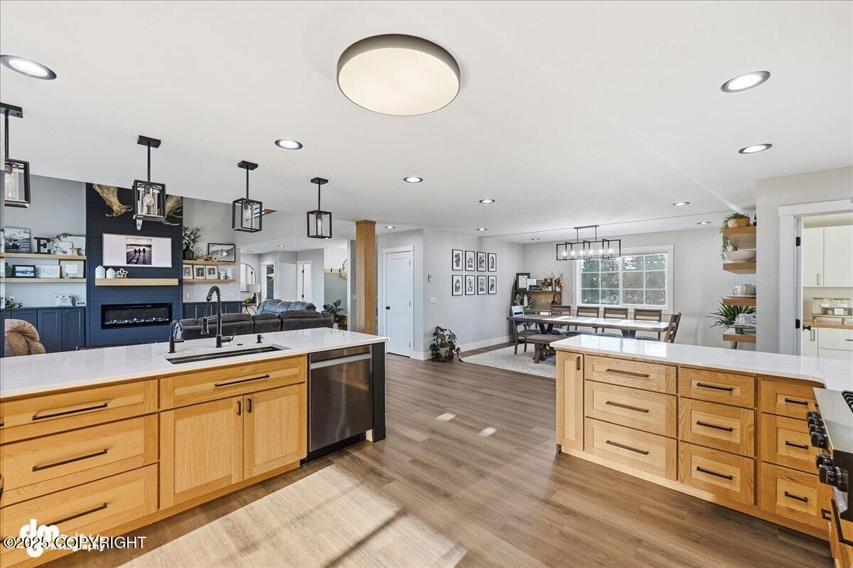 Anchor Point, Alaska 99556, United States, 6 Bedrooms Bedrooms, ,3 BathroomsBathrooms,Residential,Active,230556