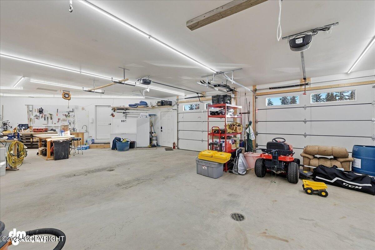 Anchor Point, Alaska 99556, United States, 6 Bedrooms Bedrooms, ,3 BathroomsBathrooms,Residential,Active,230556