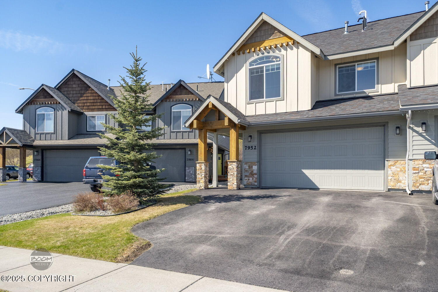 7952 Gate Creek Drive, Anchorage, Alaska image 2