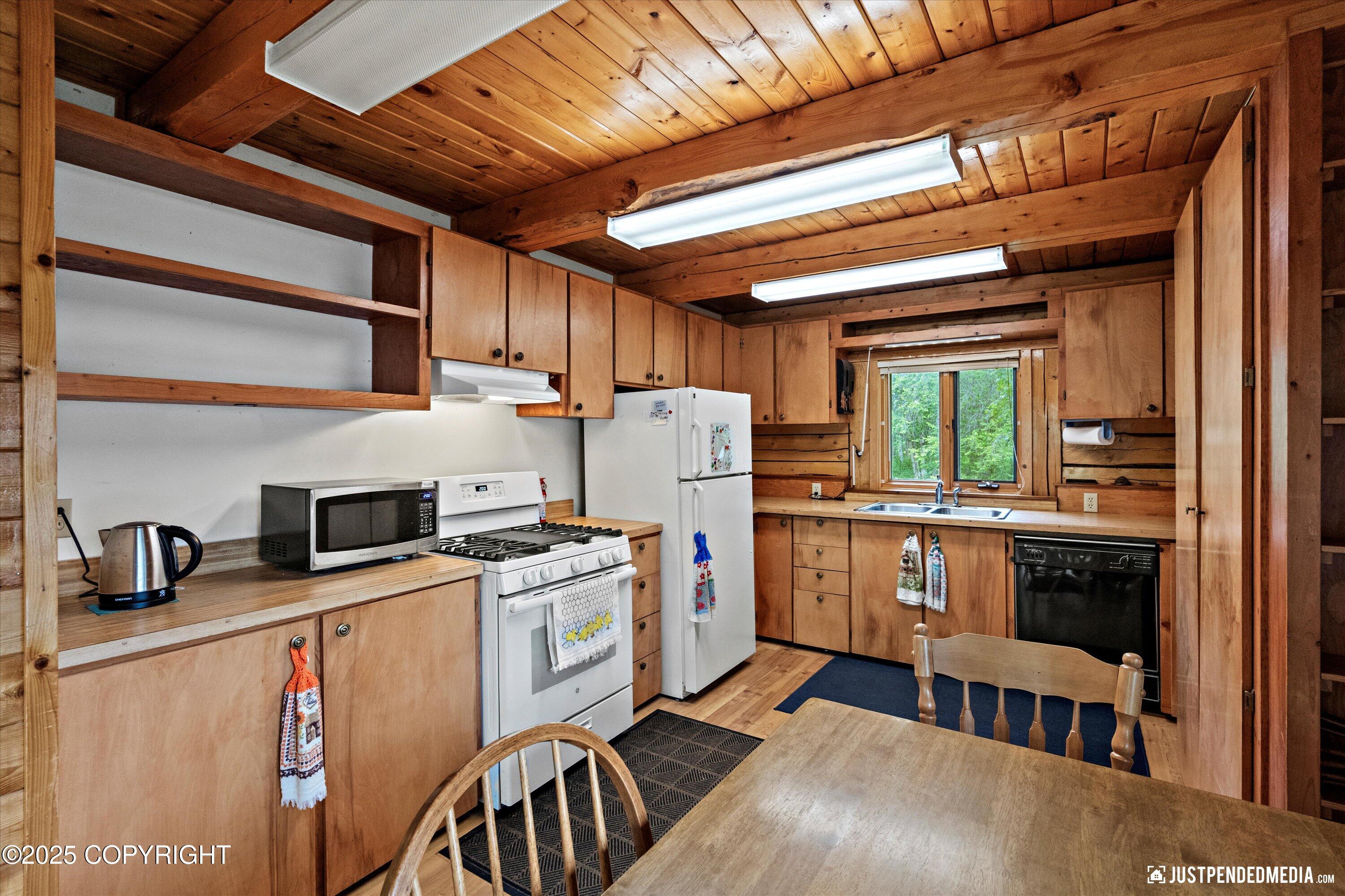 7550 E Fireweed Road, Palmer, Alaska image 14