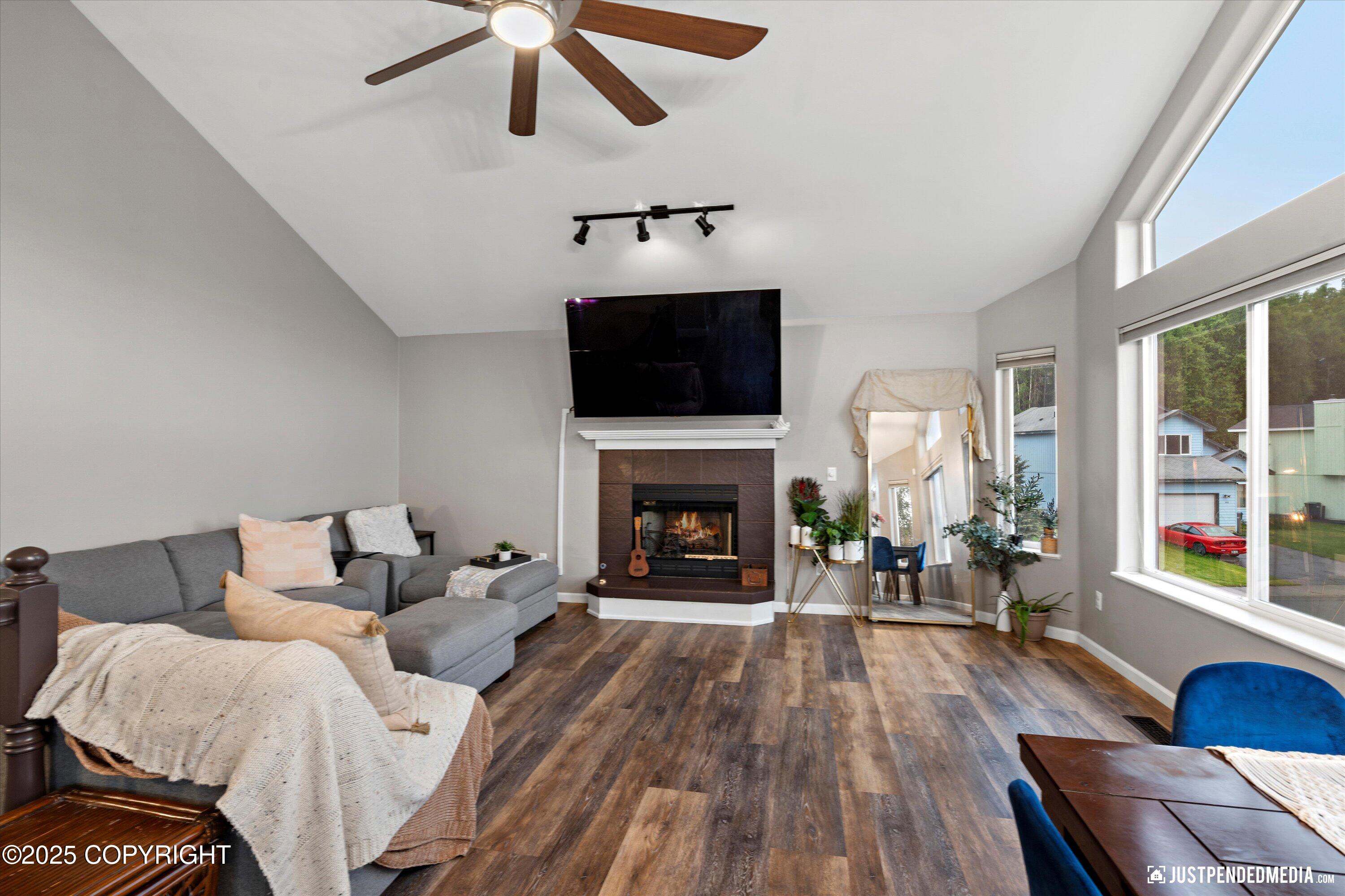 800 Howard Circle, Anchorage, Alaska image 12