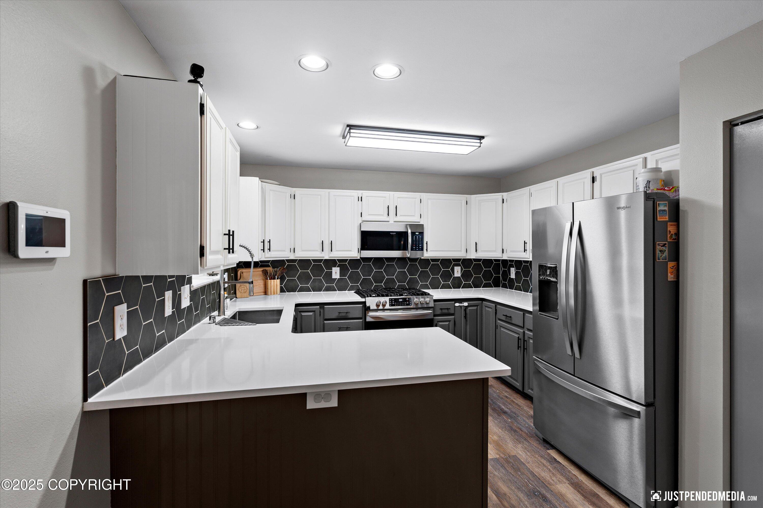 800 Howard Circle, Anchorage, Alaska image 18