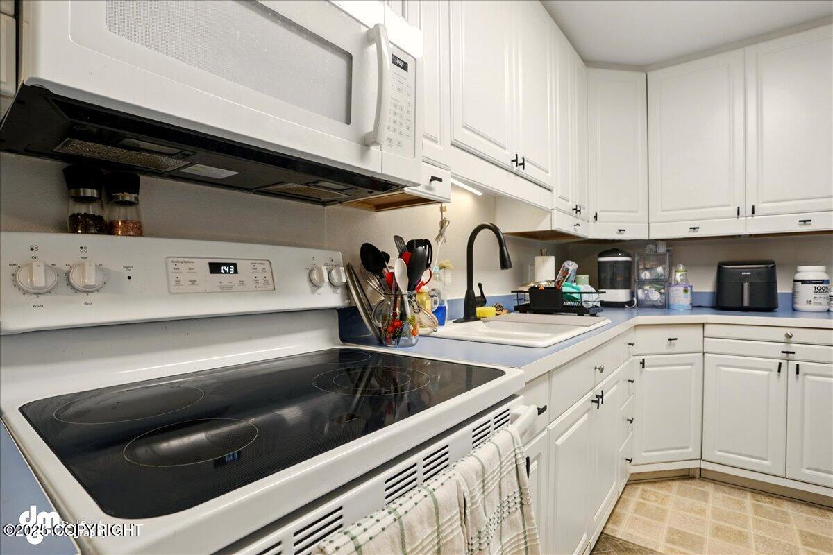 2949 Sunflower Street, Anchorage, Alaska image 24