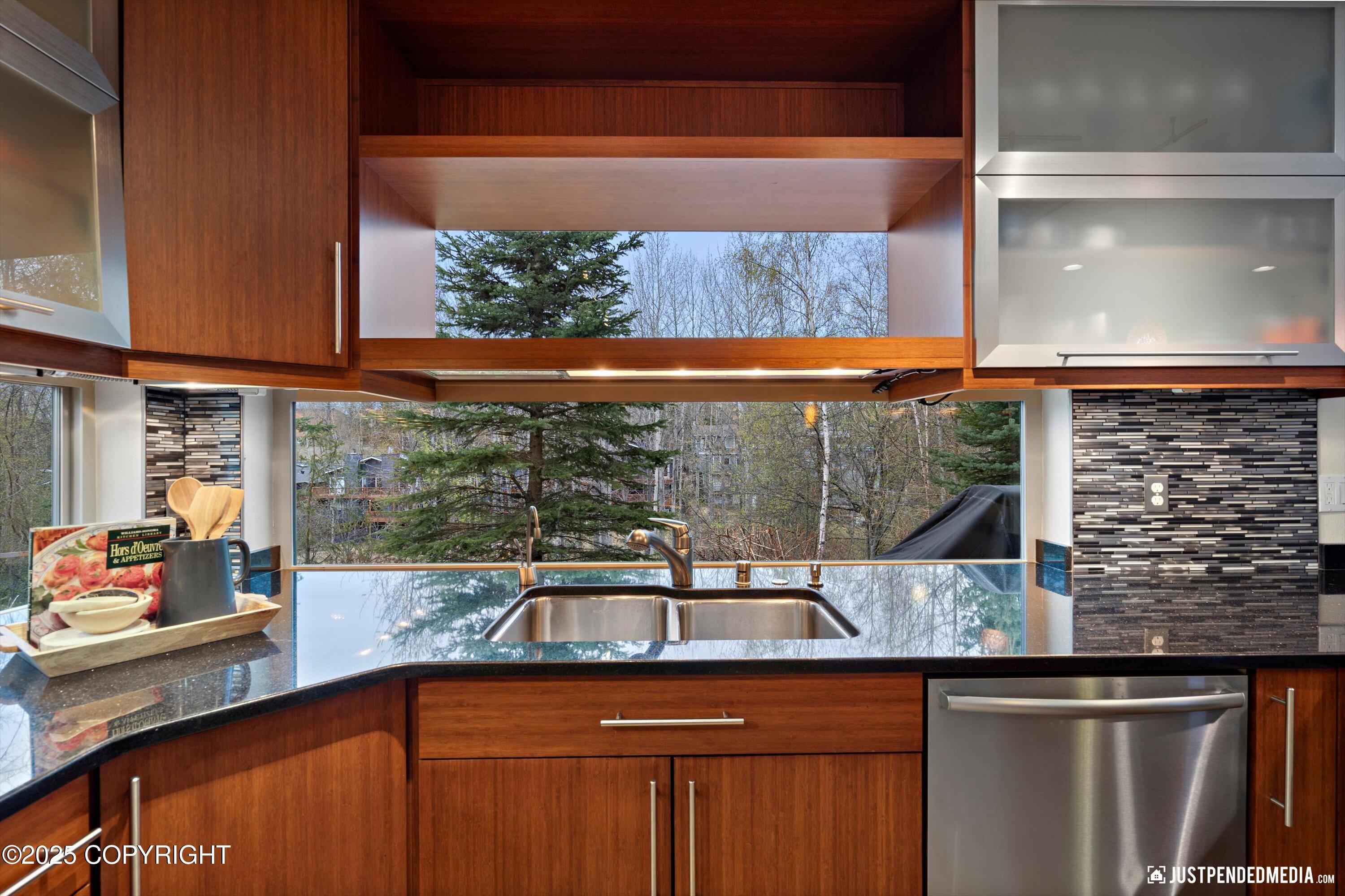 2512 Forest Park Drive, Anchorage, Alaska image 15