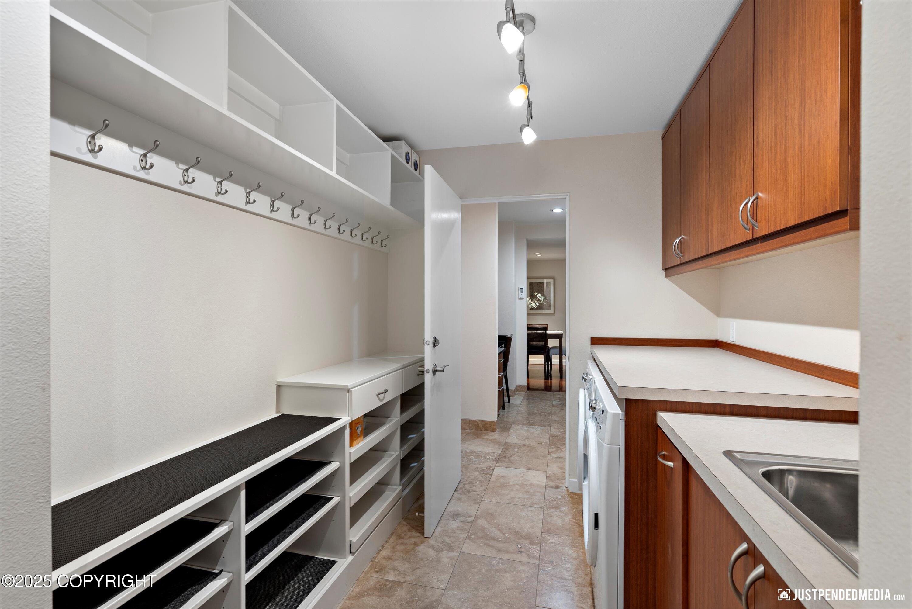 2512 Forest Park Drive, Anchorage, Alaska image 29