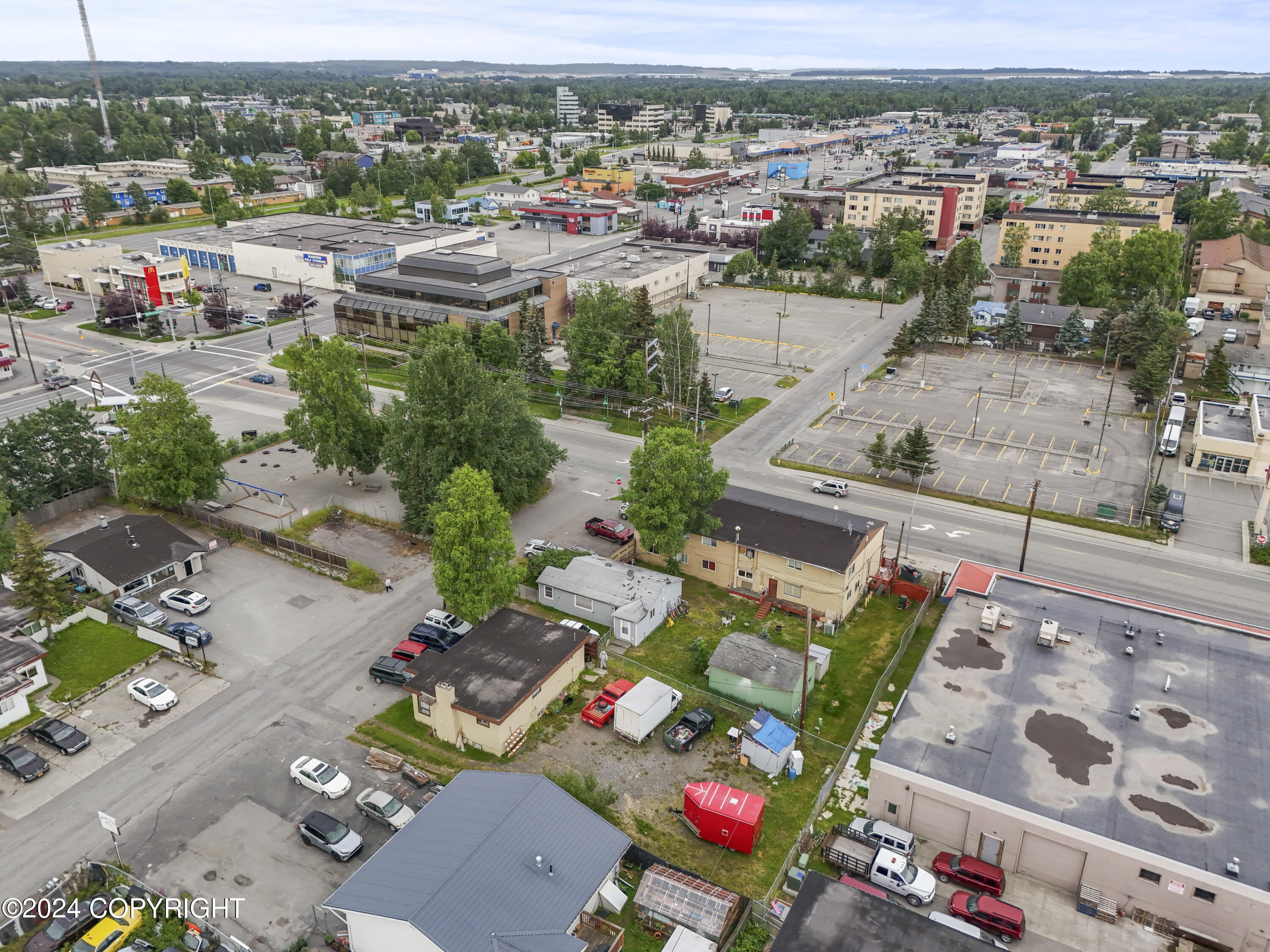 2607 Arctic Boulevard