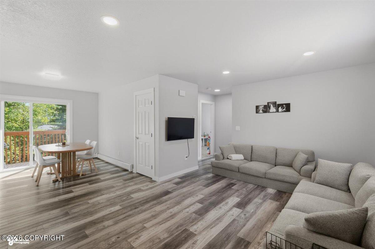 3804 W Lamont Way