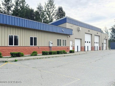 Photo of 1920 S Eklutna Street, Palmer, AK 99645 (MLS # 26-10316)