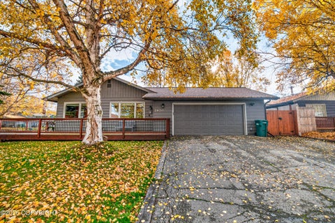 Photo of 2920 Leawood Drive, Anchorage, AK 99502 (MLS # 26-12969)