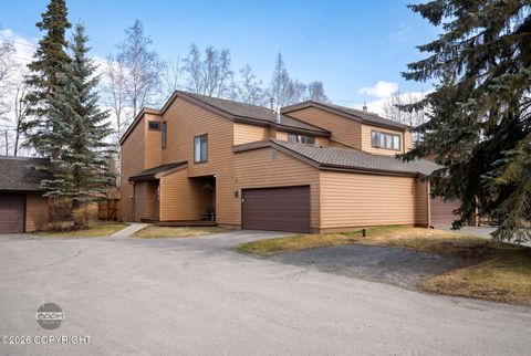 Photo of 6654 Lakeway Drive, Anchorage, AK 99502 (MLS # 26-5021)