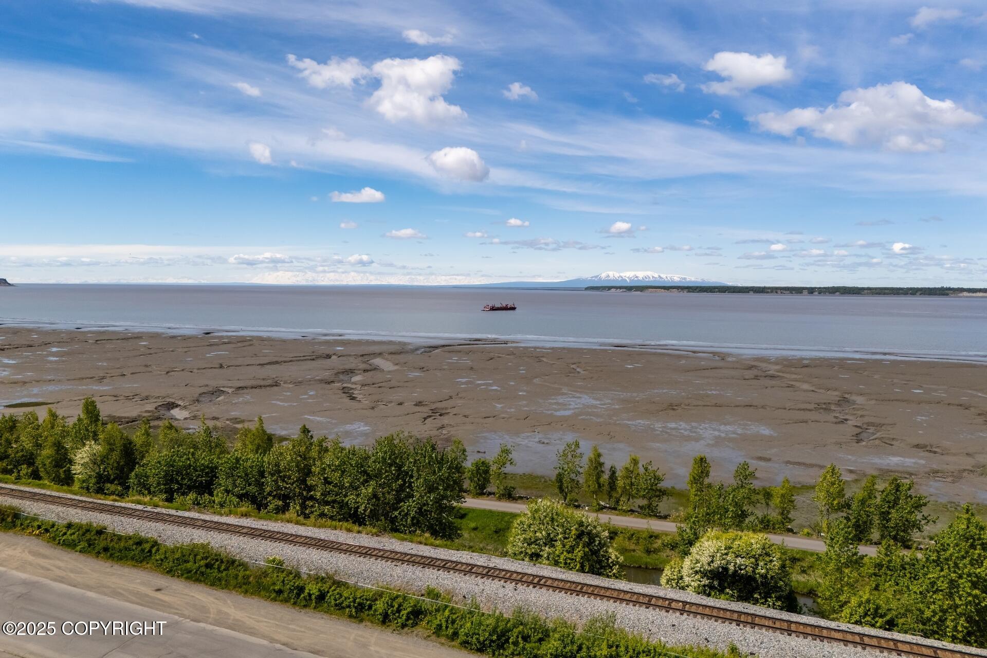 824 O Place, Anchorage, Alaska image 2