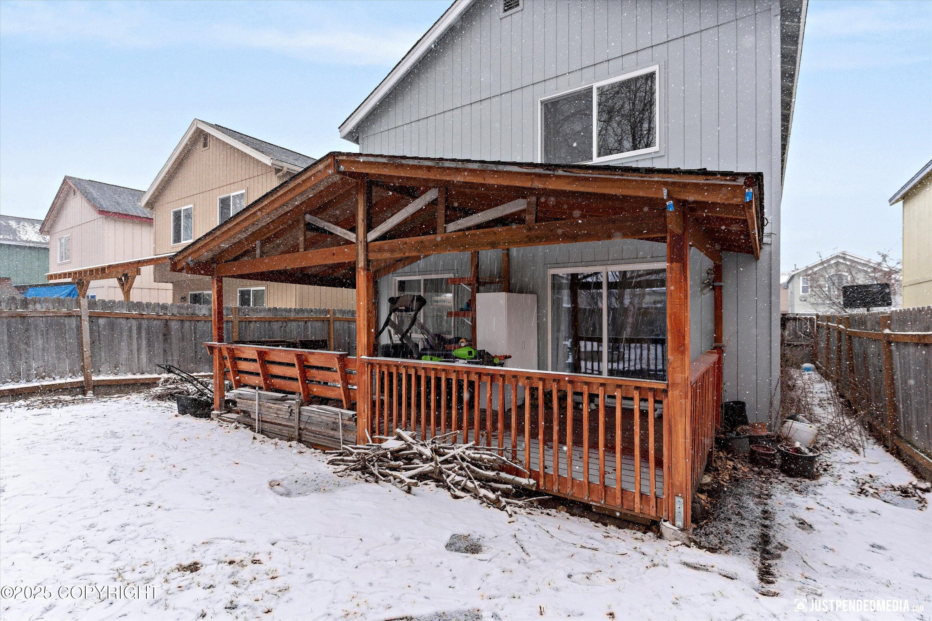 4141 N West Lake Avenue, Anchorage, Alaska image 27