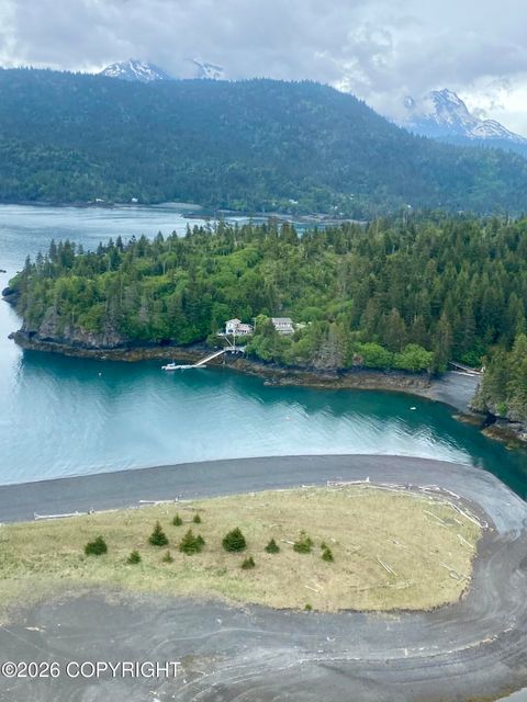 Photo of 54066 Peterson Bay Remote SW, Homer, AK 99603 (MLS # 26-3934)