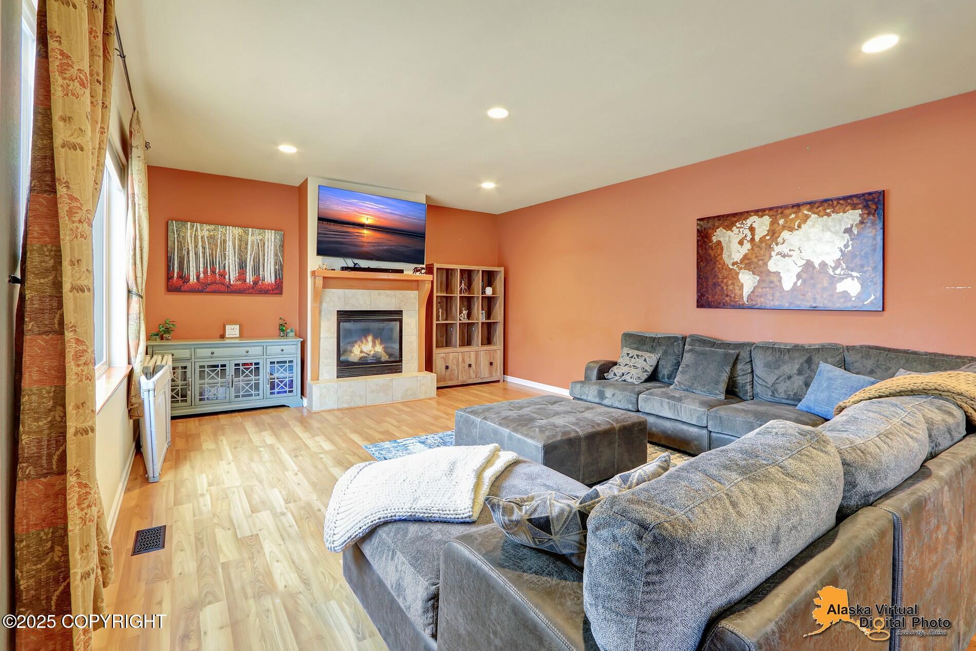 16403 Mills Park Circle, Eagle River, Alaska image 17