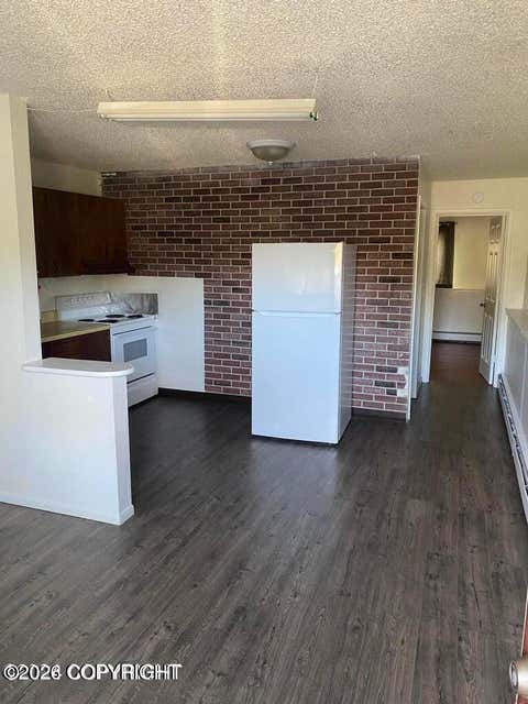 Apartment For Rent - 1425 W 40th Avenue #5<br/> Anchorage, AK 99503