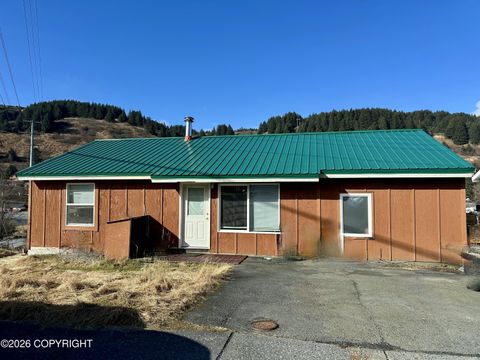 Photo of 511 Carolyn Street, Kodiak, AK 99615 (MLS # 26-3710)