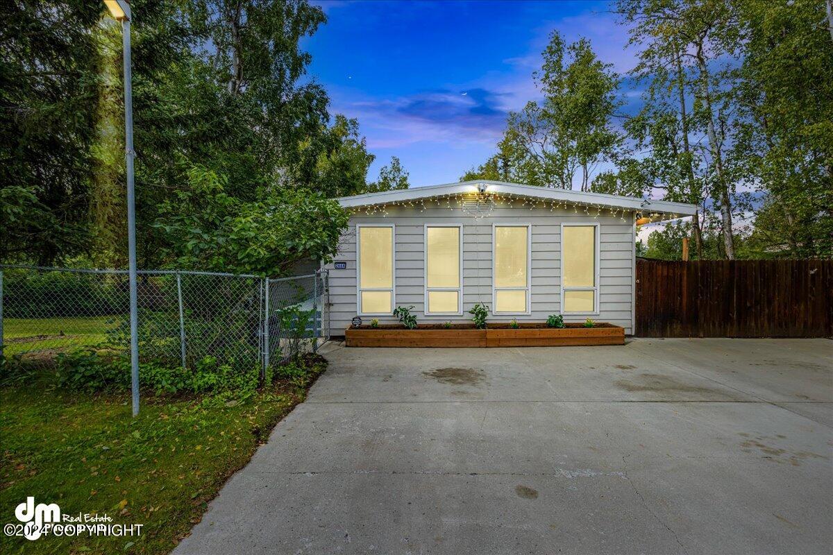 2664 Seclusion Drive, Anchorage, Alaska image 1