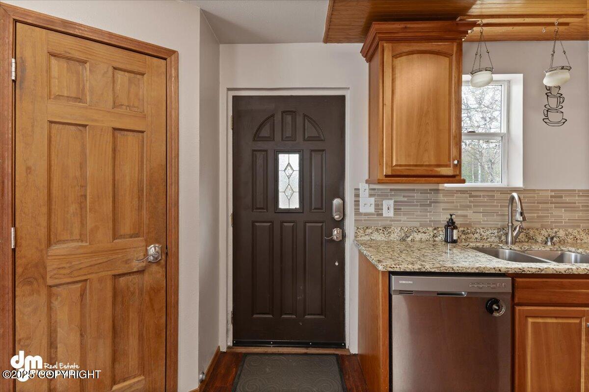 971 E Fairview Loop, Wasilla, Alaska image 7