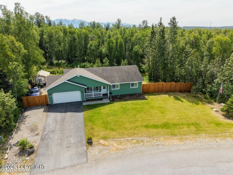 Homes For Sale - 586 N Pine Ridge Loop<br/> Wasilla, AK 99623