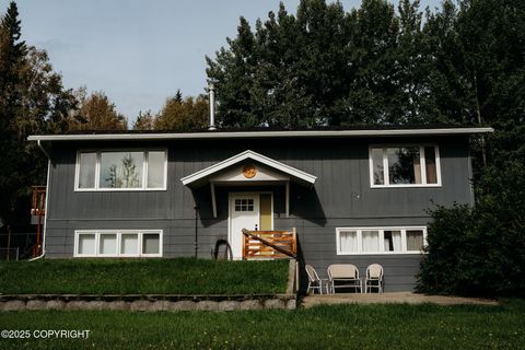 Photo of 452 Marshall Drive, Fairbanks, AK 99712 (MLS # 25-13129) Photo of 452 Marshall Drive, Fairbanks, AK 99712 (MLS # 25-13129)