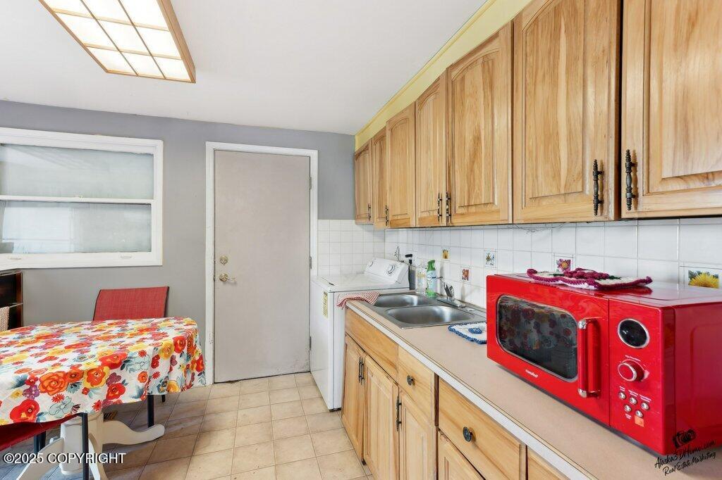 1507 Elmendorf Drive, Anchorage, Alaska image 7