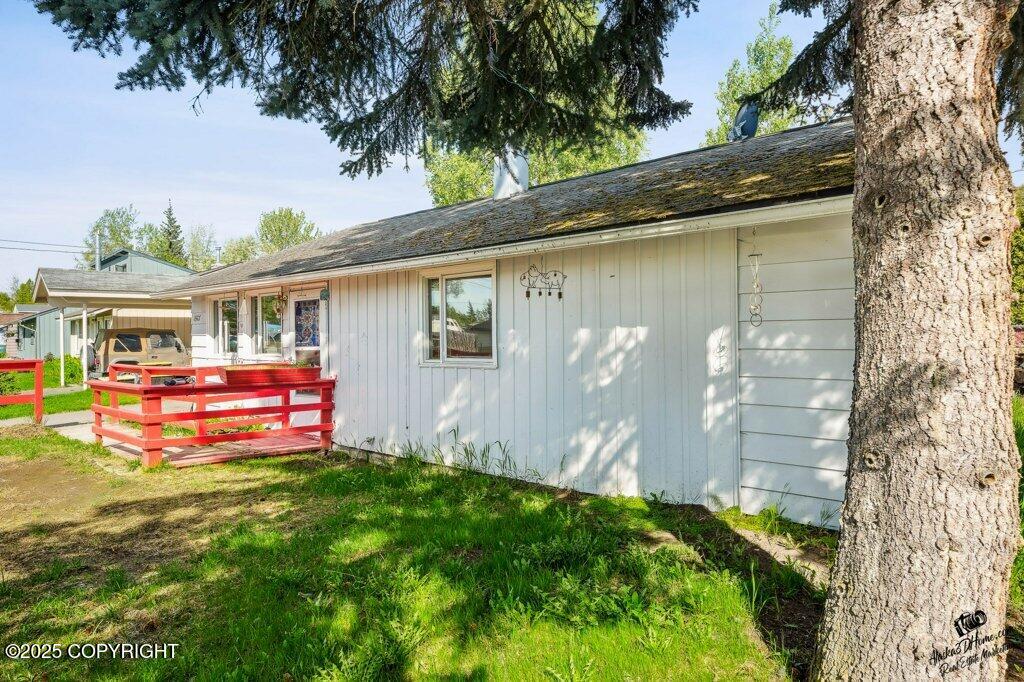 1507 Elmendorf Drive, Anchorage, Alaska image 3