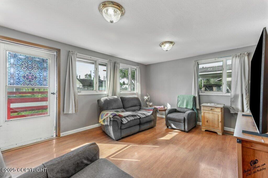 1507 Elmendorf Drive, Anchorage, Alaska image 4