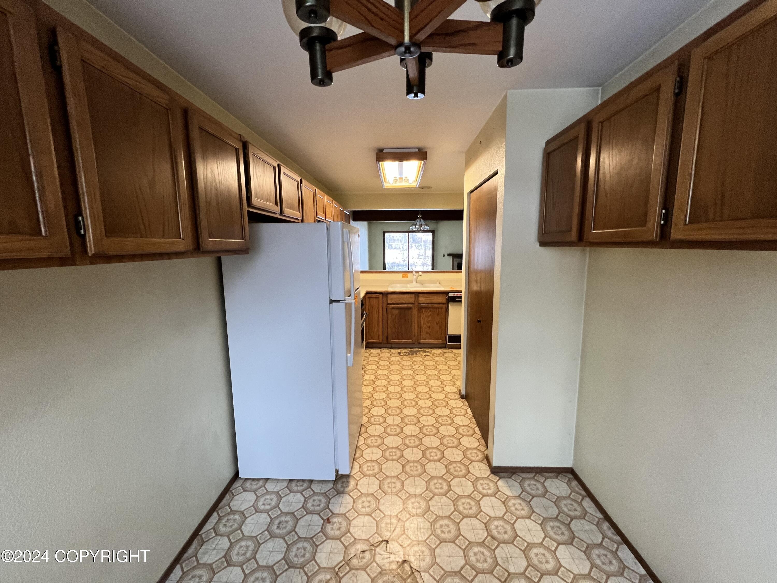 5636 E 40th Avenue #F102, Anchorage, Alaska image 6