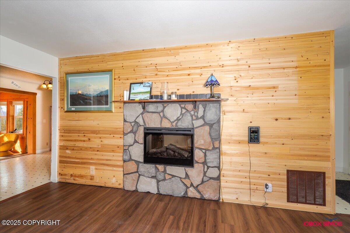 16500 E Smith Road, Palmer, Alaska image 5