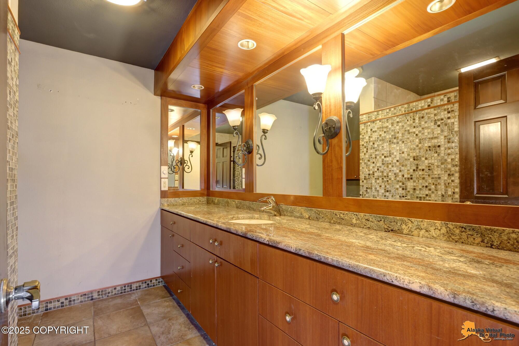 4511 W Edinburgh Drive #5  6, Anchorage, Texas image 38