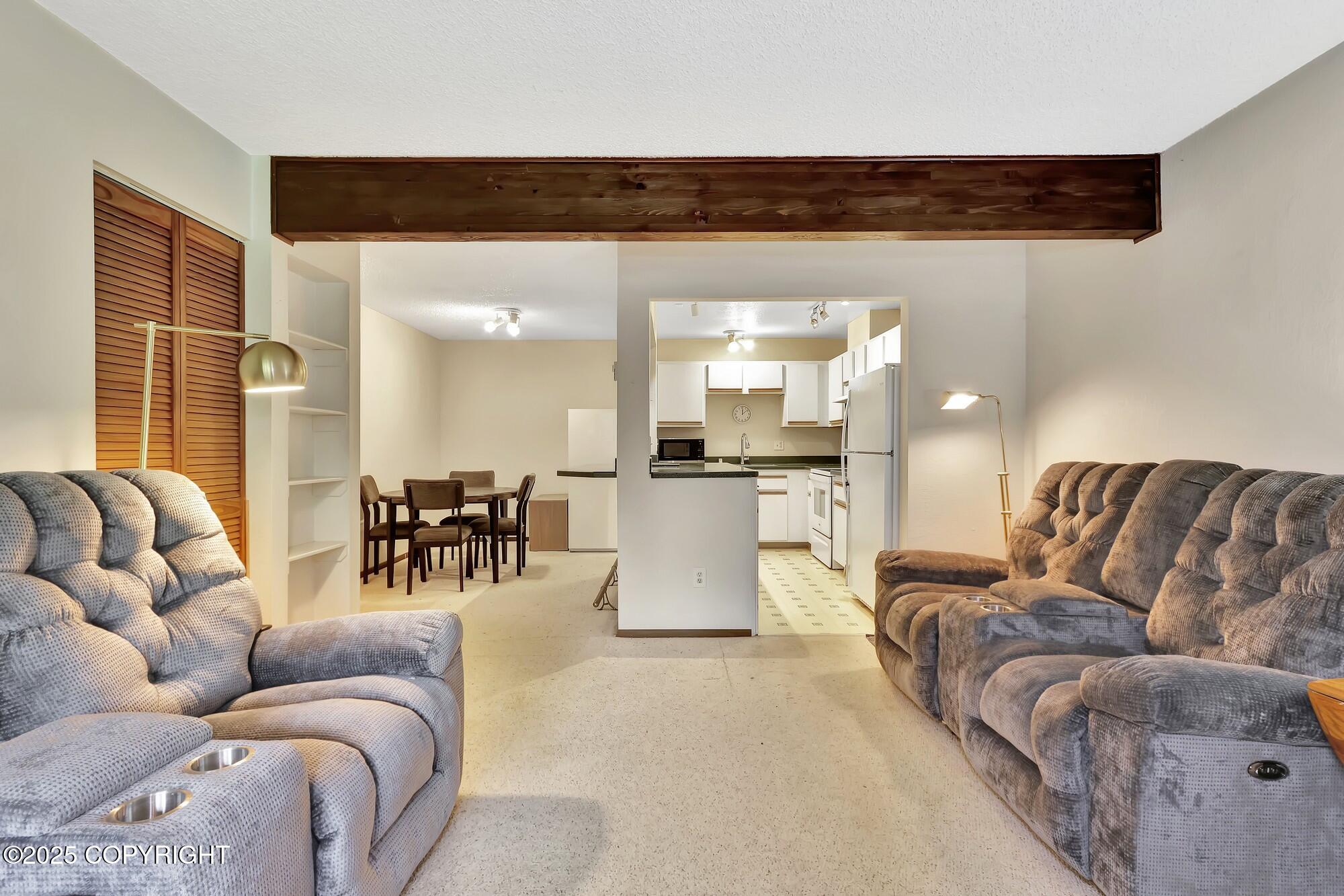 2632 Glacier Street #B7, Anchorage, Alaska image 6