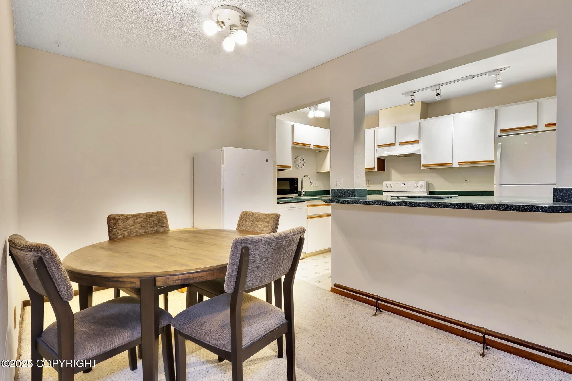 2632 Glacier Street #B7, Anchorage, Alaska image 12