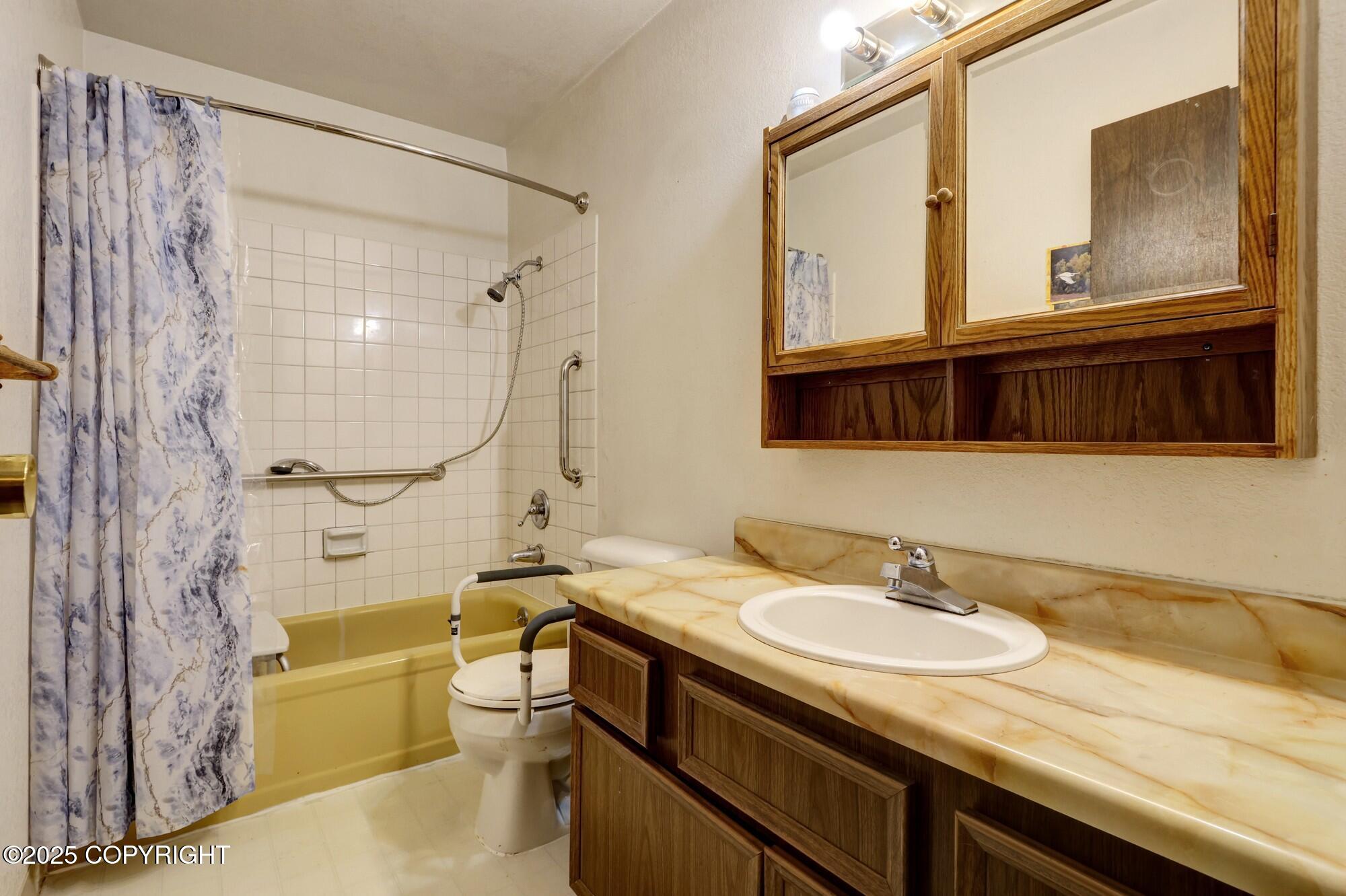 2632 Glacier Street #B7, Anchorage, Alaska image 19