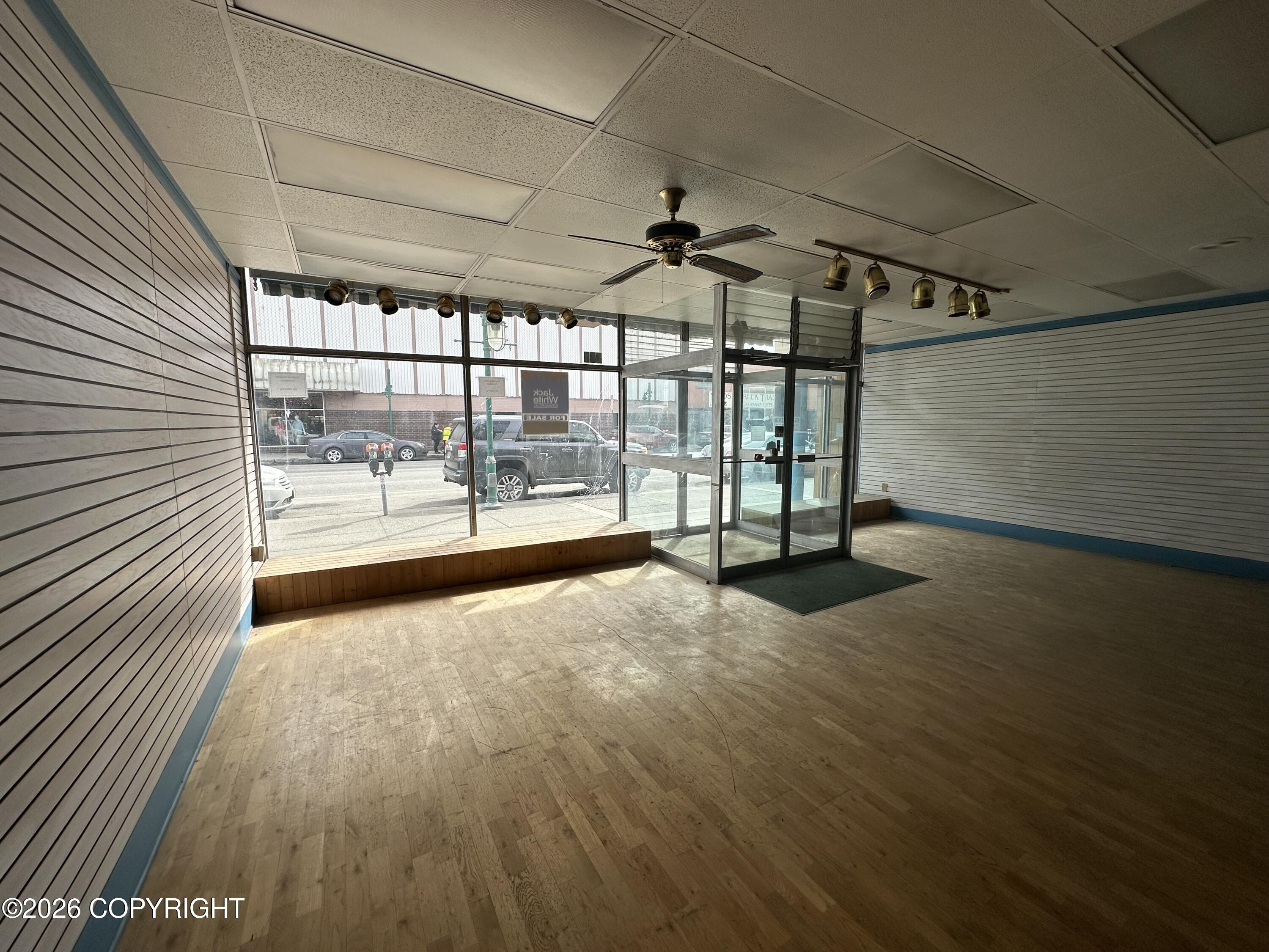 423 W 5th Avenue