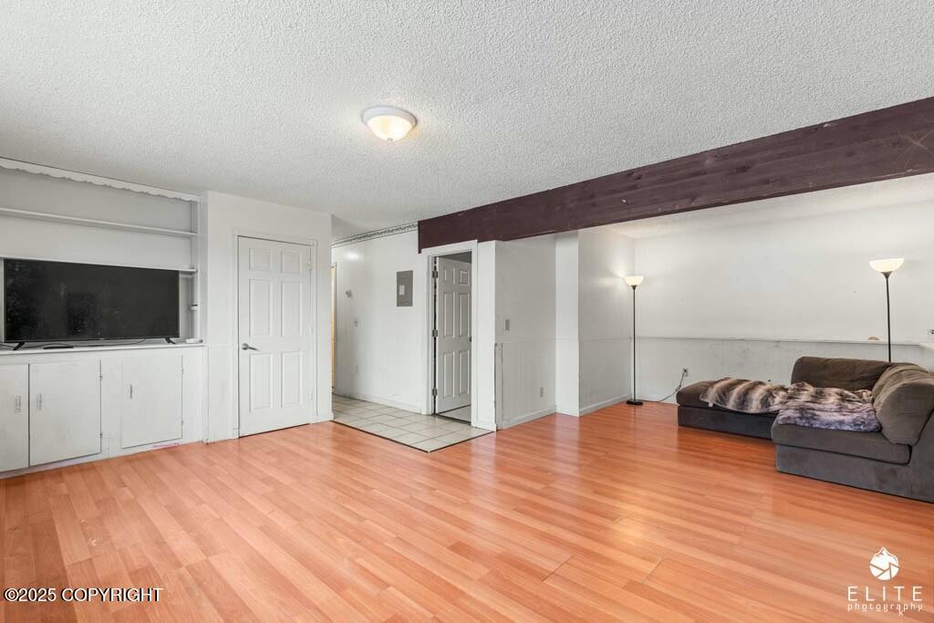 6048 E 6th Avenue, Anchorage, Alaska image 22