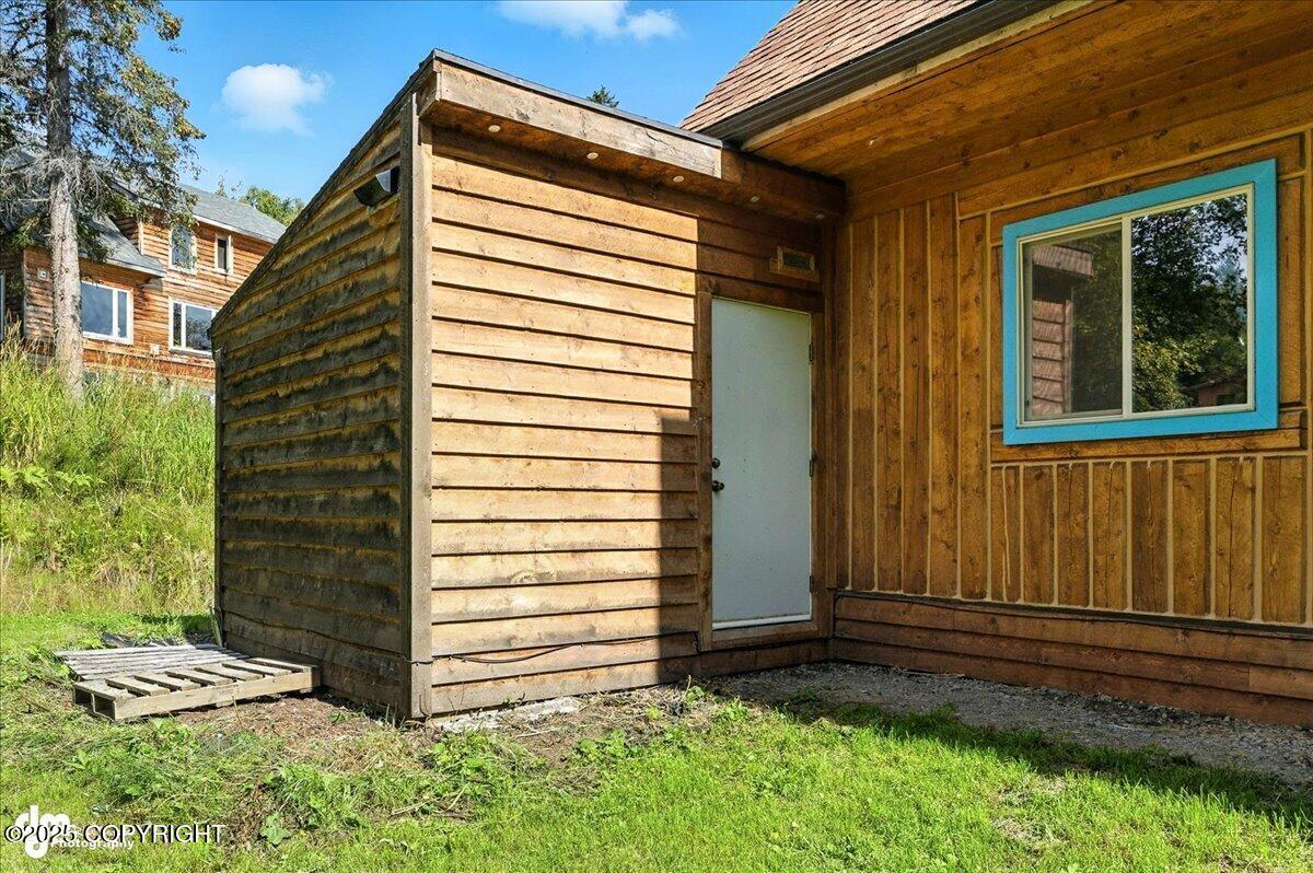 Homer, Alaska 99603, United States, 3 Bedrooms Bedrooms, ,2 BathroomsBathrooms,Residential,Active,193082