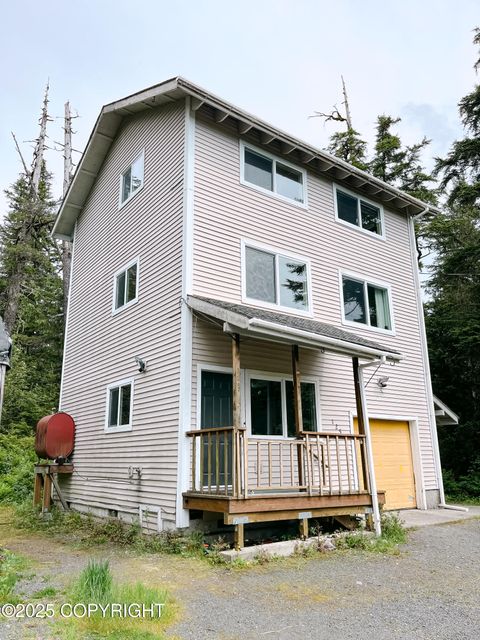 Photo of 125 Kings Row, Petersburg, AK 99833 (MLS # 25-8070) Photo of 125 Kings Row, Petersburg, AK 99833 (MLS # 25-8070)