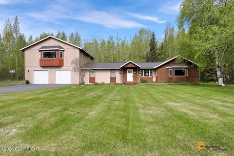 Homes For Sale - 590 S Stamper Drive<br/> Wasilla, AK 99654