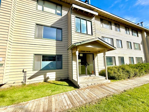 Condo For Sale - 305 Donna Drive #22<br/> Anchorage, AK 99504