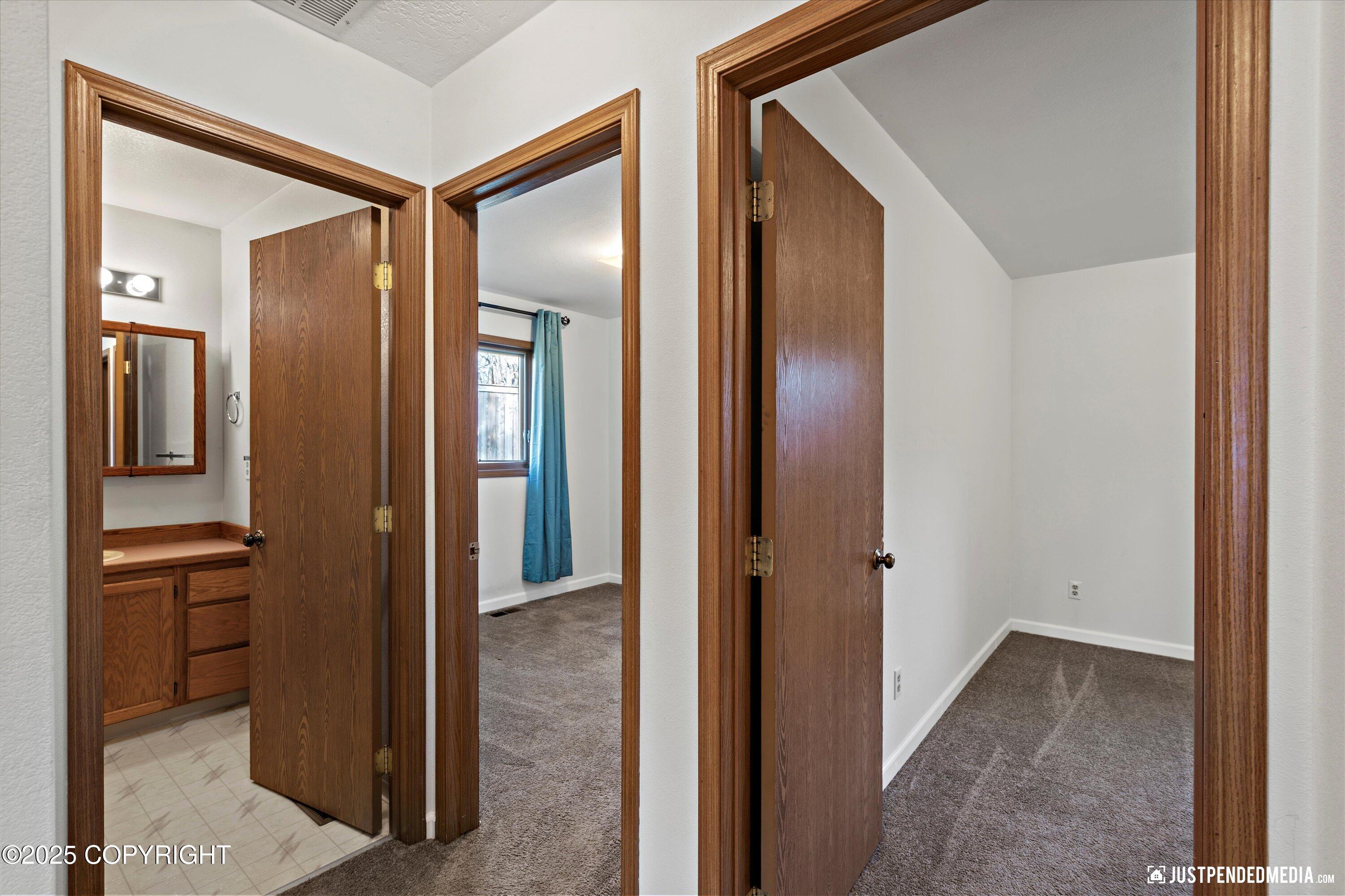 7841 Regal Mountain Circle, Anchorage, Alaska image 12