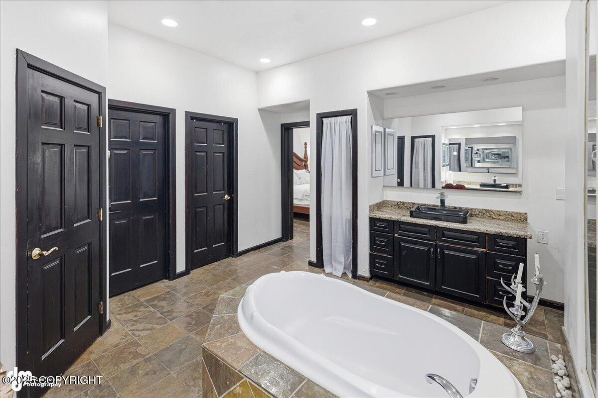 Ninilchik, Alaska 99639, United States, 11 Bedrooms Bedrooms, ,11 BathroomsBathrooms,Residential,Active,230115