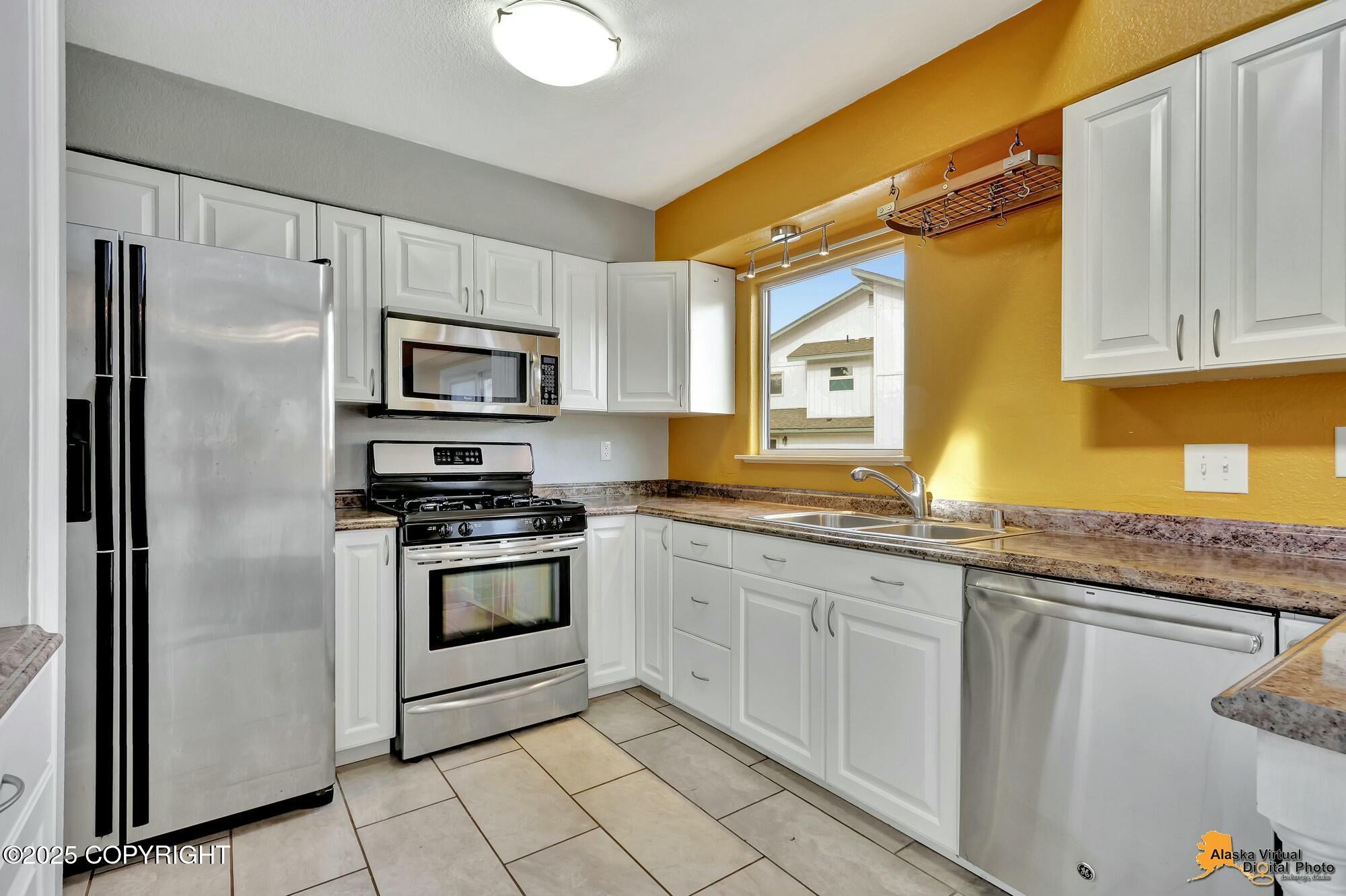 3931 E 86th Avenue, Anchorage, Alaska image 5