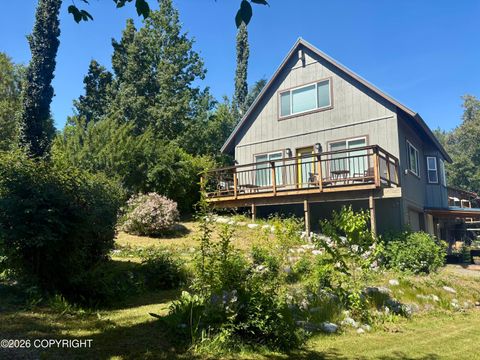 Photo of 425 N Bailey Street, Palmer, AK 99645 (MLS # 26-4747)