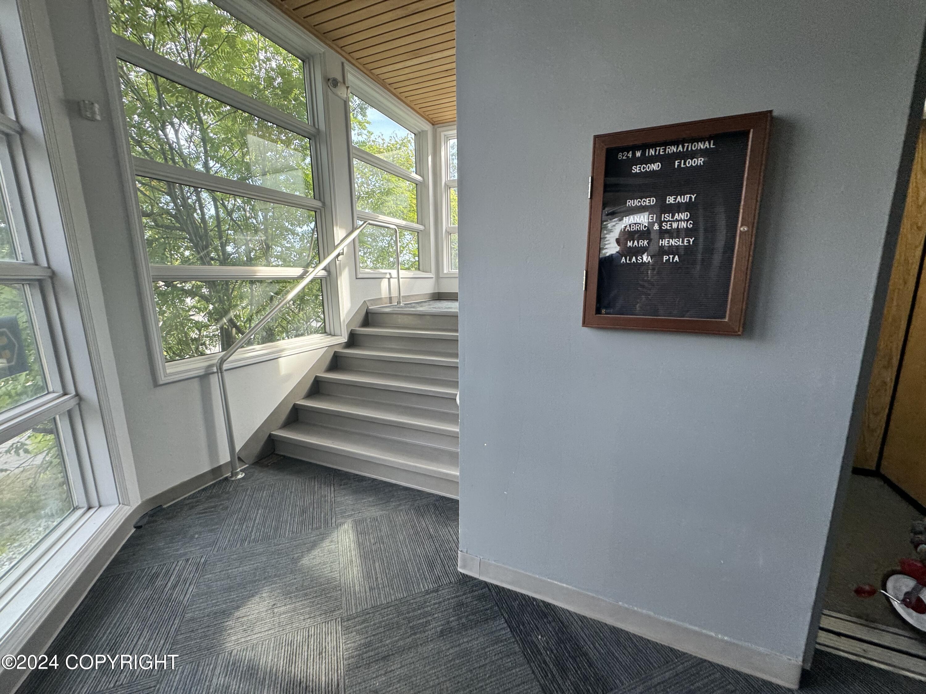 624 W International Airport Road