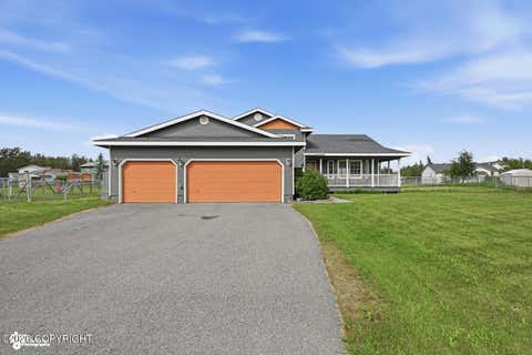Photo of 1300 S Pinnacle Mountain Drive, Palmer, AK 99645 (MLS # 26-10091)